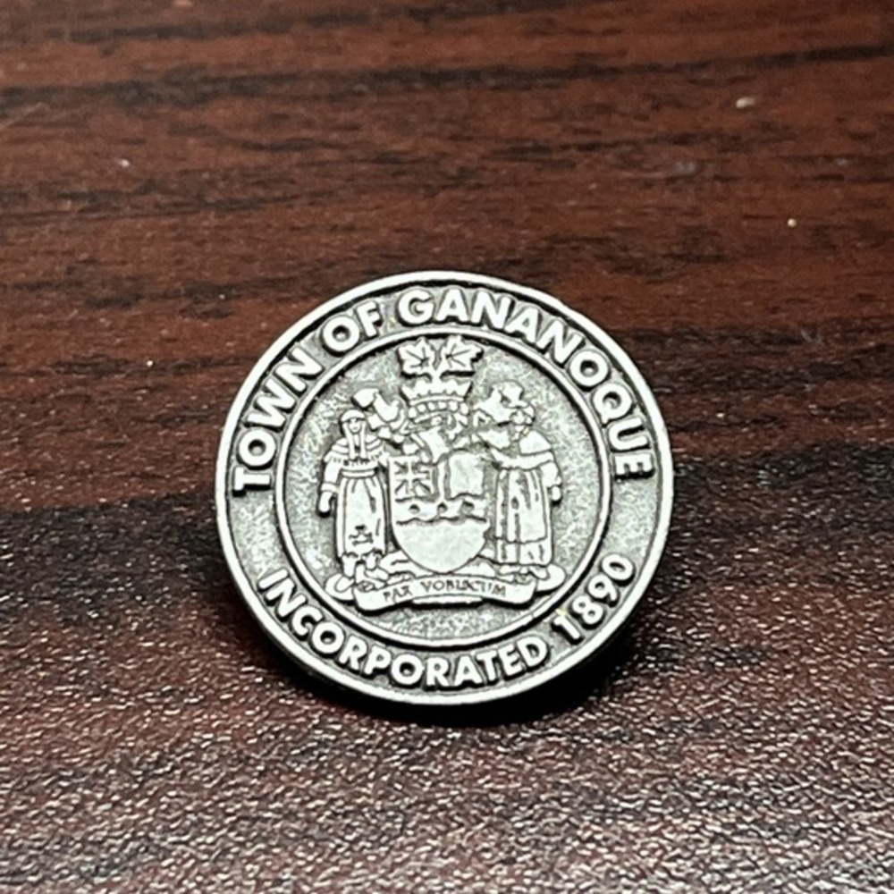 Town Of Gananoque Ontario Canada Crest Incorporated 1890 Lapel Hat Pin